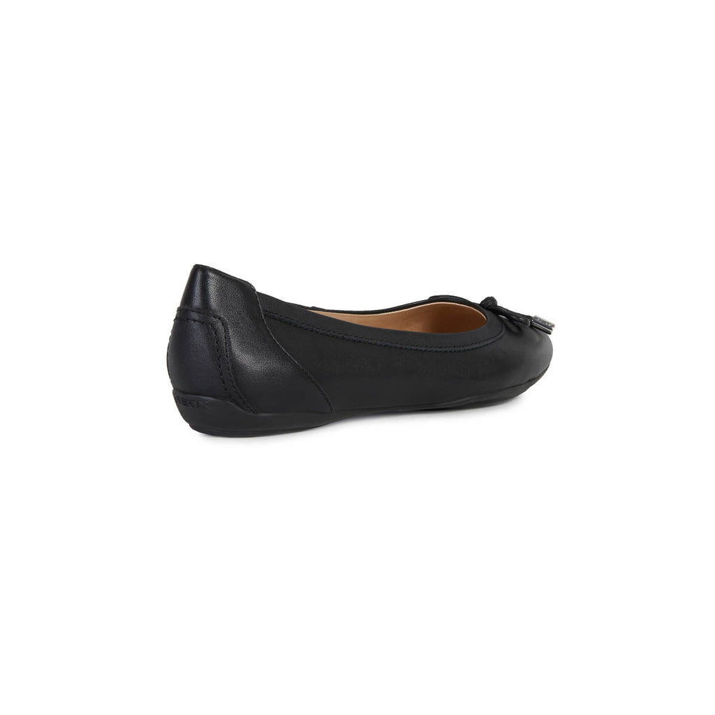 Ballerine nere da Donna con fiocco e suola in gomma traspirante Geox