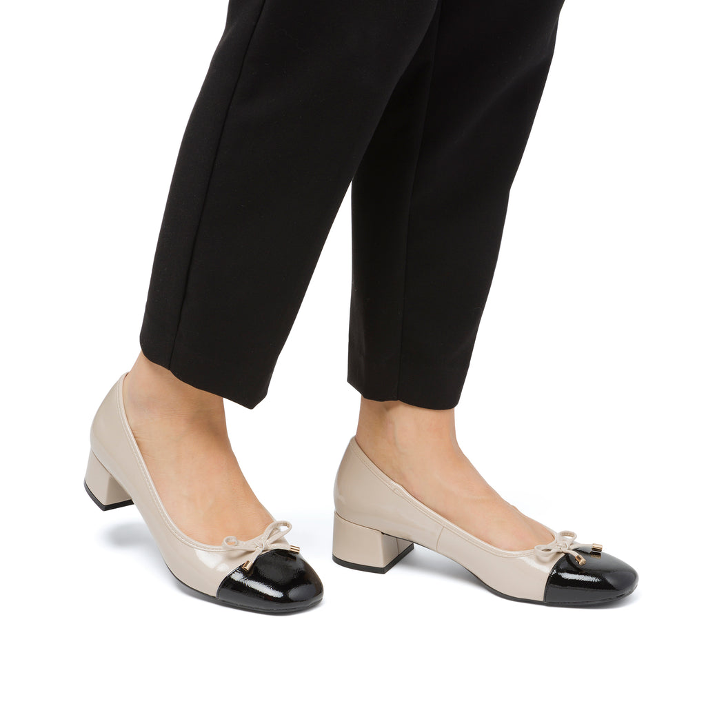 Ballerine da donna beige effetto vernice con tacco 3,5 cm Swish Jeans
