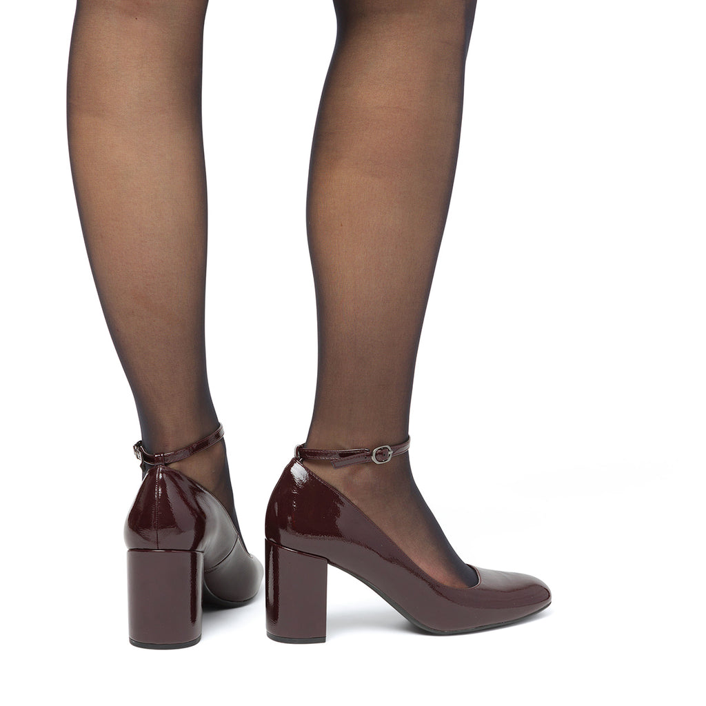 Décolleté Mary Jane bordeaux da donna effetto vernice con tacco 7,5 cm Lora Ferres