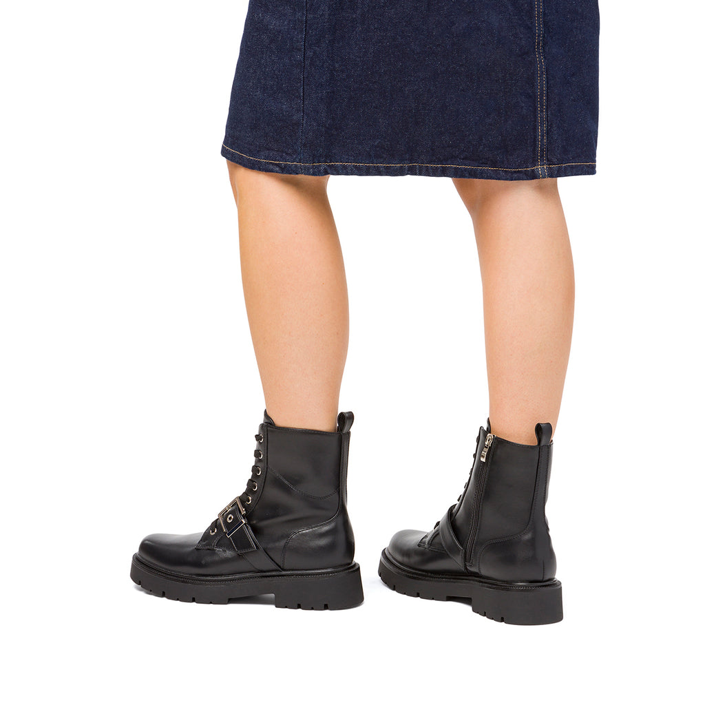 Anfibi neri da donna con zip e cinturino Swish Jeans