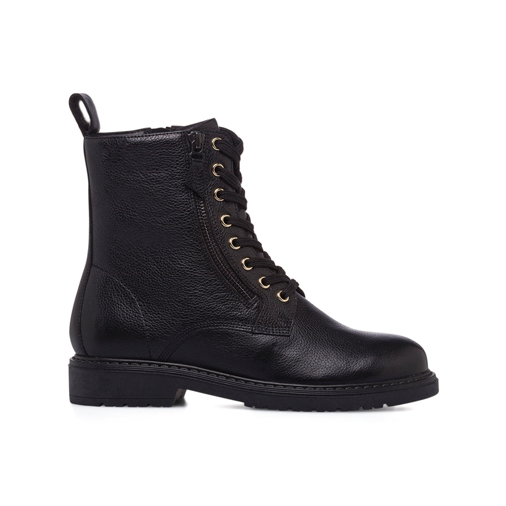 Anfibi in pelle neri Primopiano da donna con zip laterale