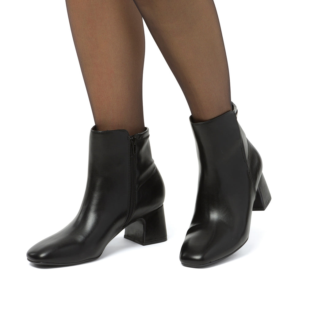Stivaletti con tacco 5,5 cm neri da donna Lora Ferres