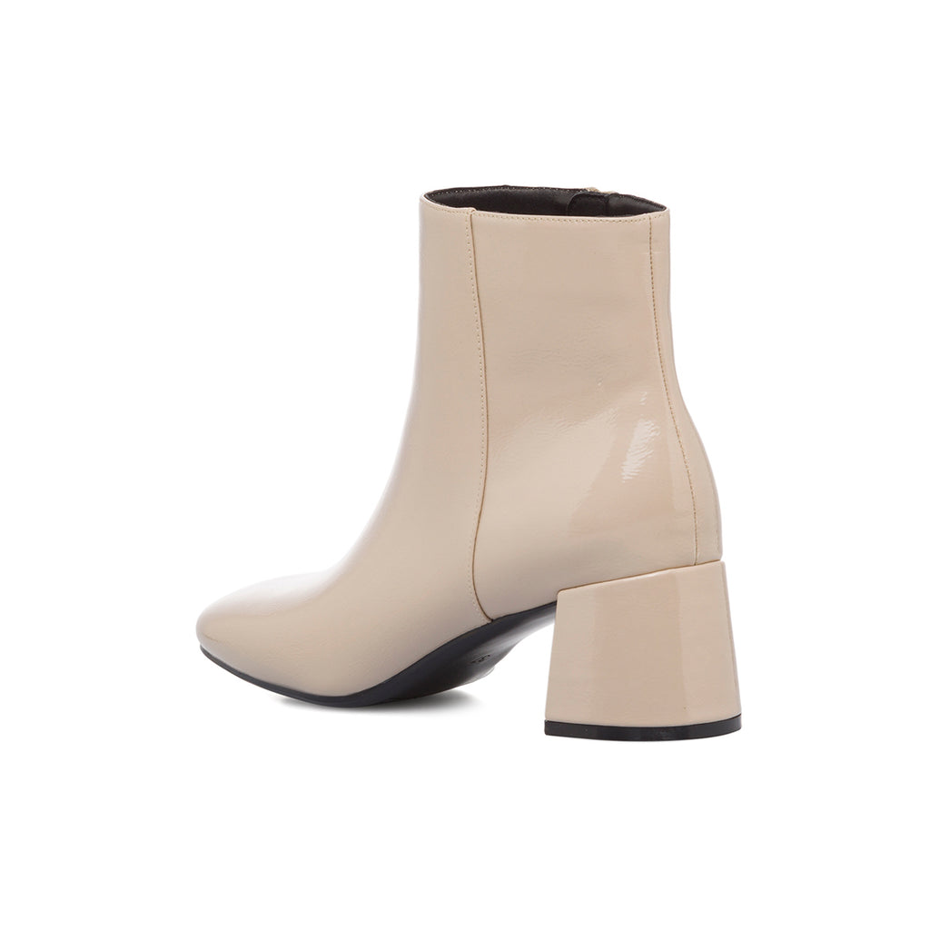 Stivaletti con tacco 6 cm bianco off-white da donna effetto vernice Lora Ferres