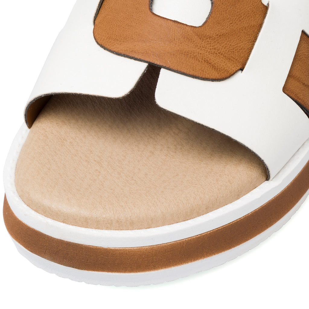 Ciabatte da donna bianco e marrone con zeppa 4,5 cm P Soft