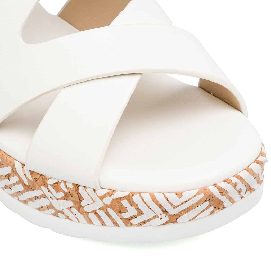 Sandali con zeppa Bianchi da Donna con tomaia incrociata e dettagli etnici Swish Jeans