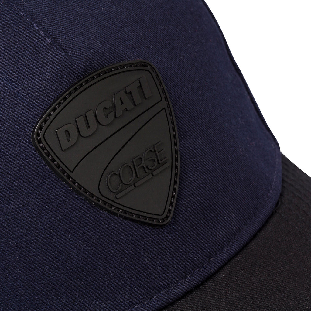 Cappellino da baseball blu scuro con visiera e logo neri Ducati Corse
