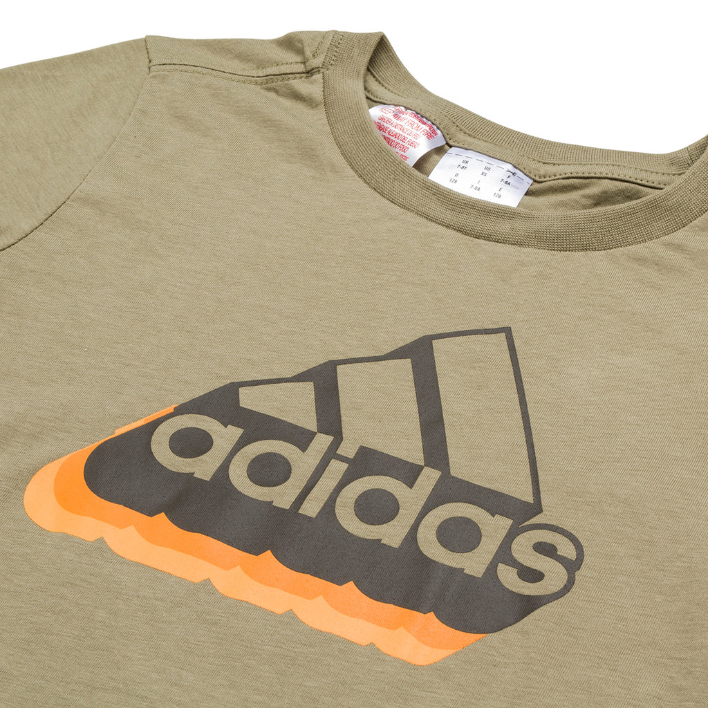 T-shirt verde da bambino con logo sul petto adidas