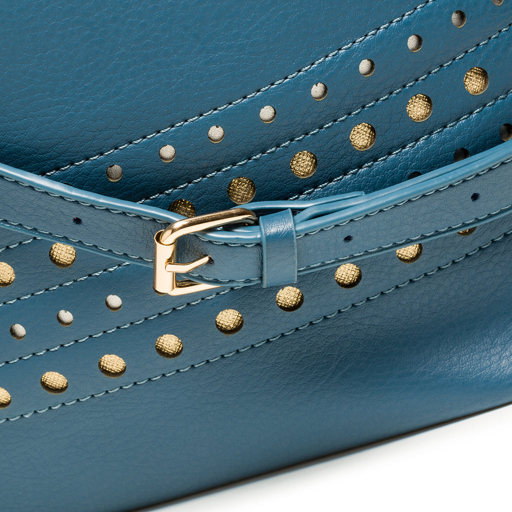Borsa a spalla blu con borchie oro Le Najadi