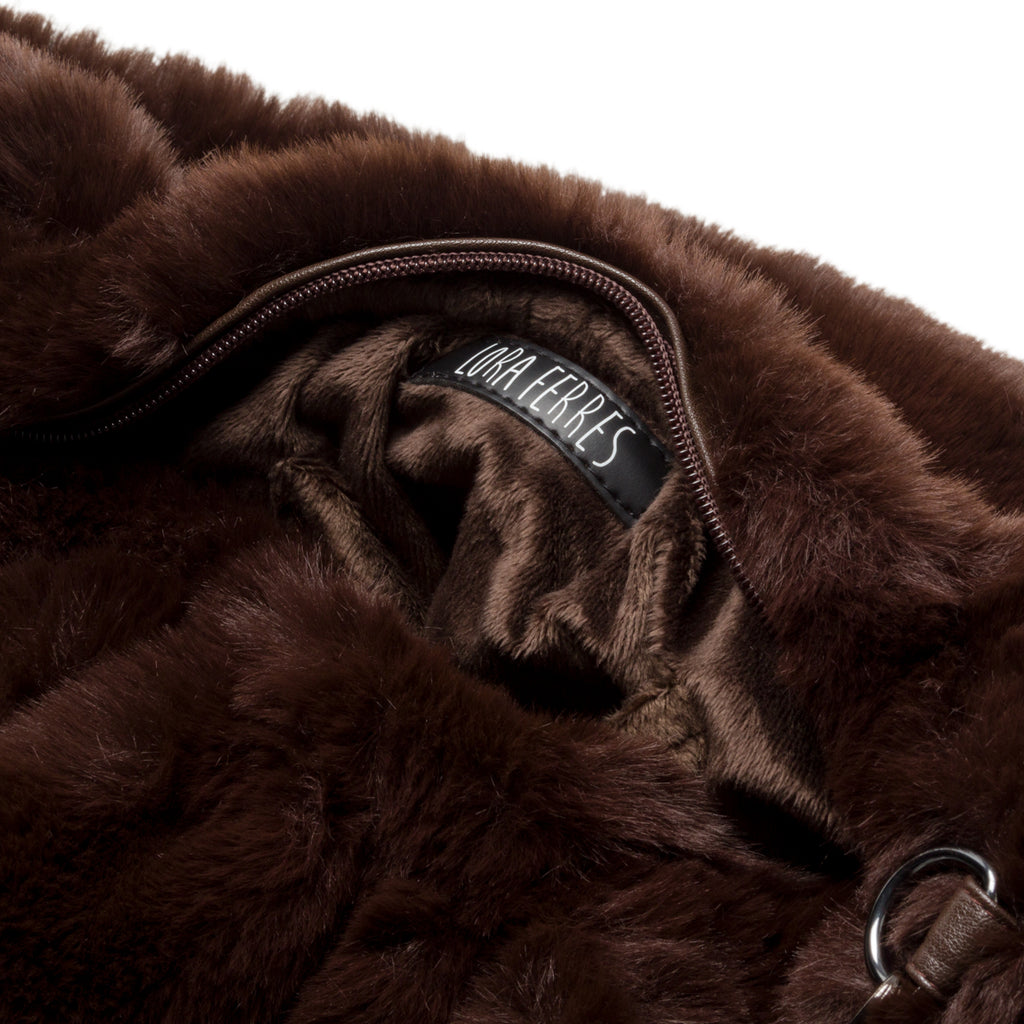 Borsa a spalla marrone effetto pelliccia Lora Ferres
