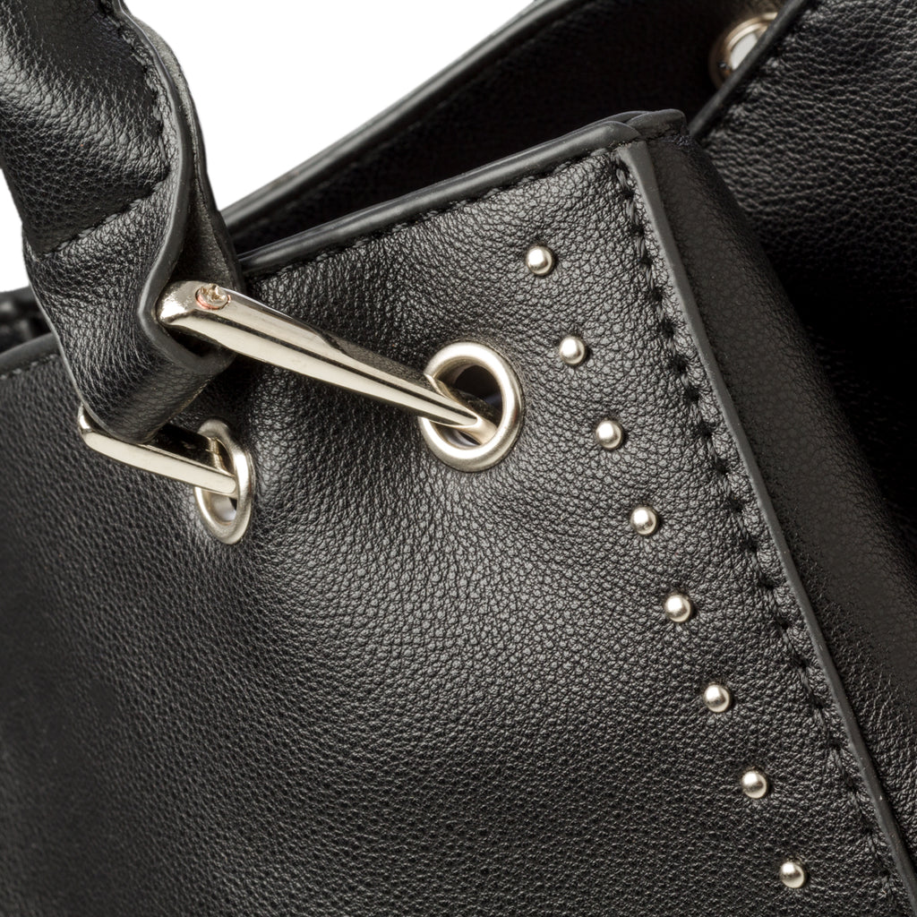 Borsa a spalla nera con piccole borchie Carrera Jeans Allie