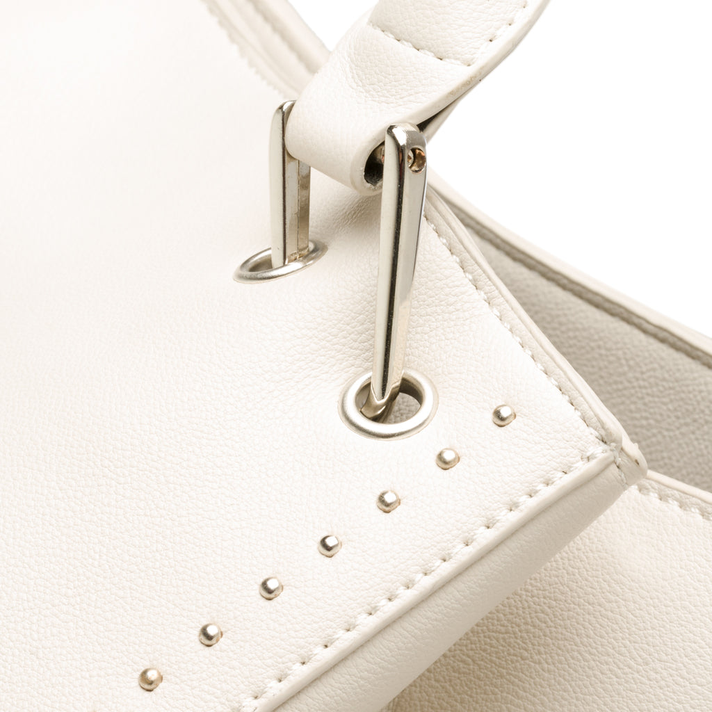 Borsa a spalla grigio chiaro con piccole borchie Carrera Jeans Allie