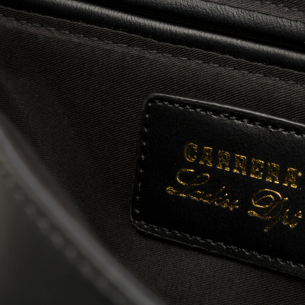 Borsa a spalla nera con piccole borchie Carrera Jeans Sofia