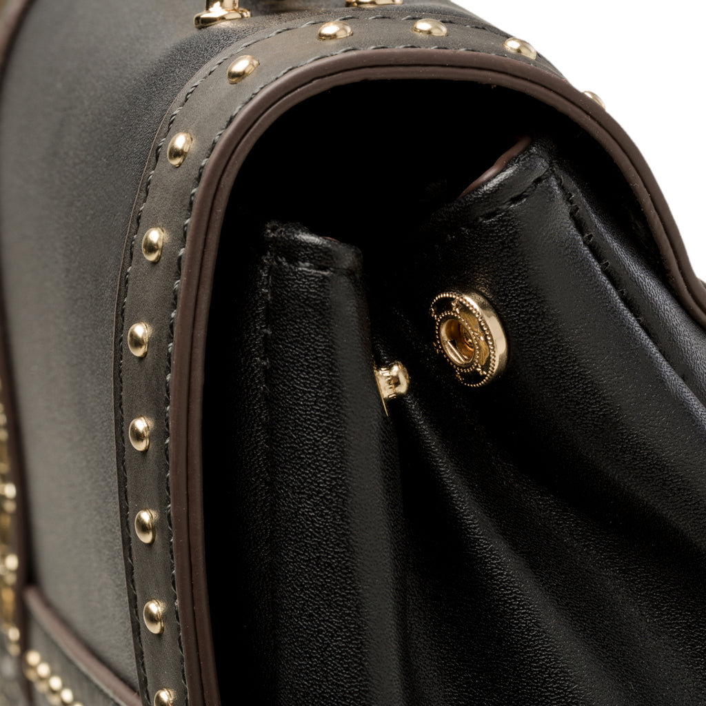 Borsa a spalla nera con borchie a piramide Carrera Jeans Emma