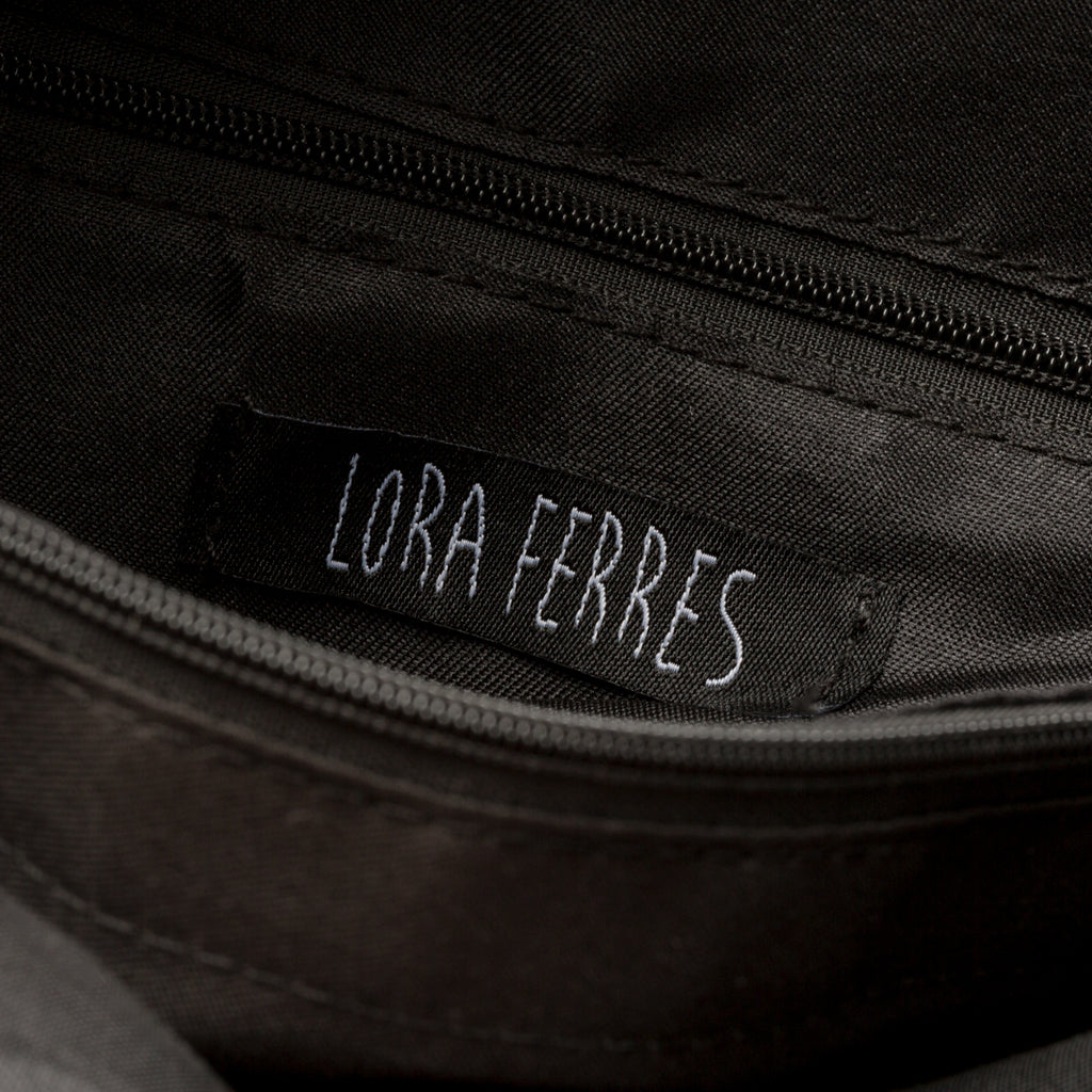 Borsa a spalla nera con manico arricciato Lora Ferres