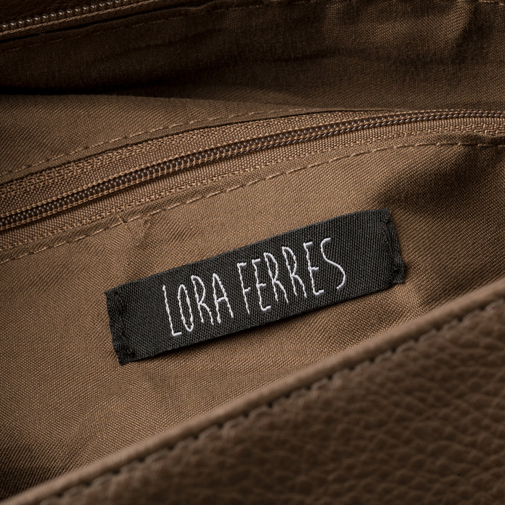 Borsa a spalla marrone con manico arricciato Lora Ferres