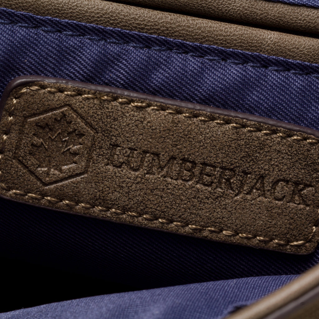 Borsa a spalla marrone con logo in metallo Lumberjack Helena