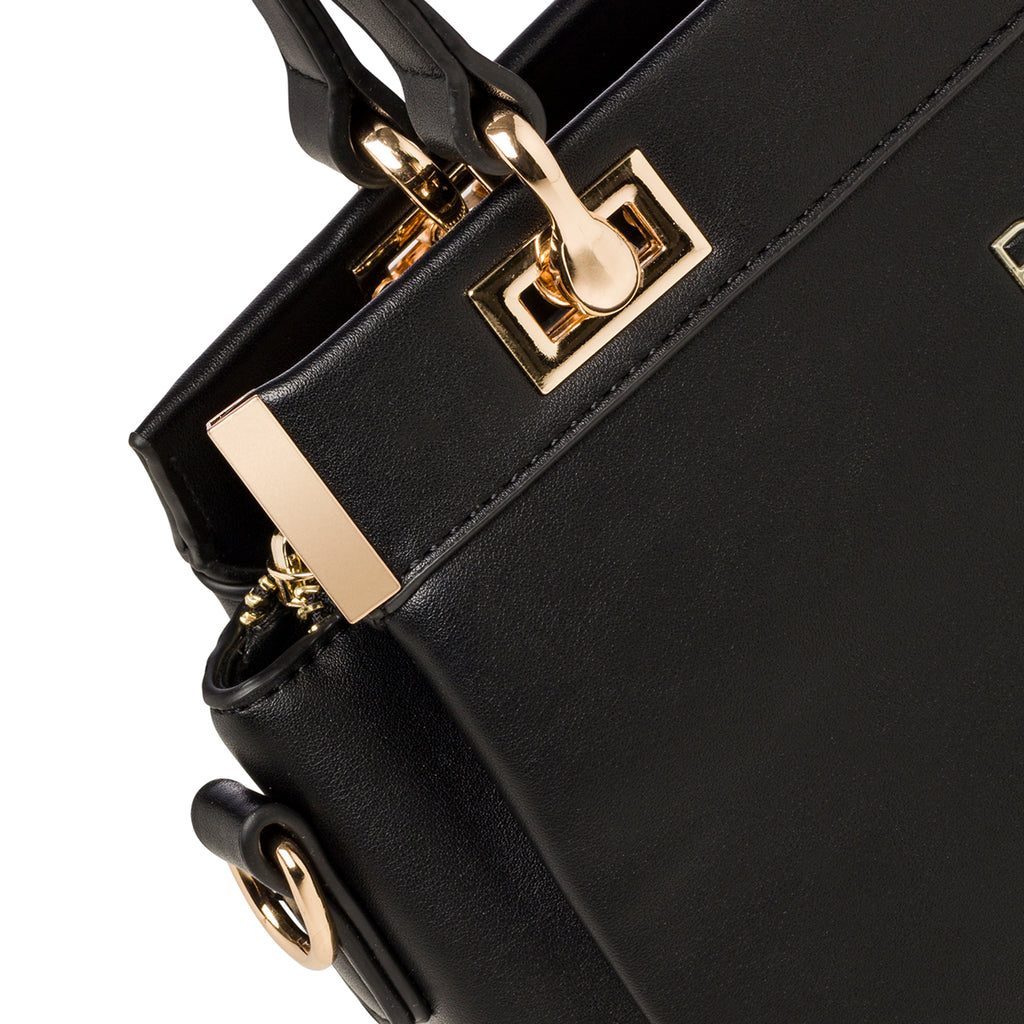 Borsa a spalla nera da donna con logo in metallo Romeo Gigli Blanche