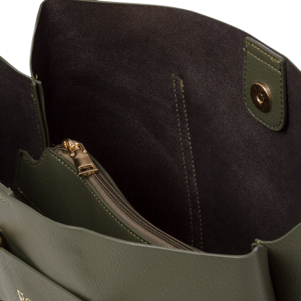 Borsa a spalla verde con manico in metallo Romeo Gigli Amber