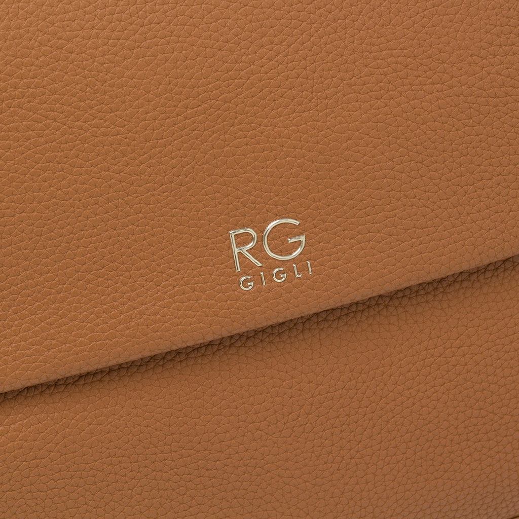 Borsa a spalla color cuoio con manico a catena Romeo Gigli Abigail