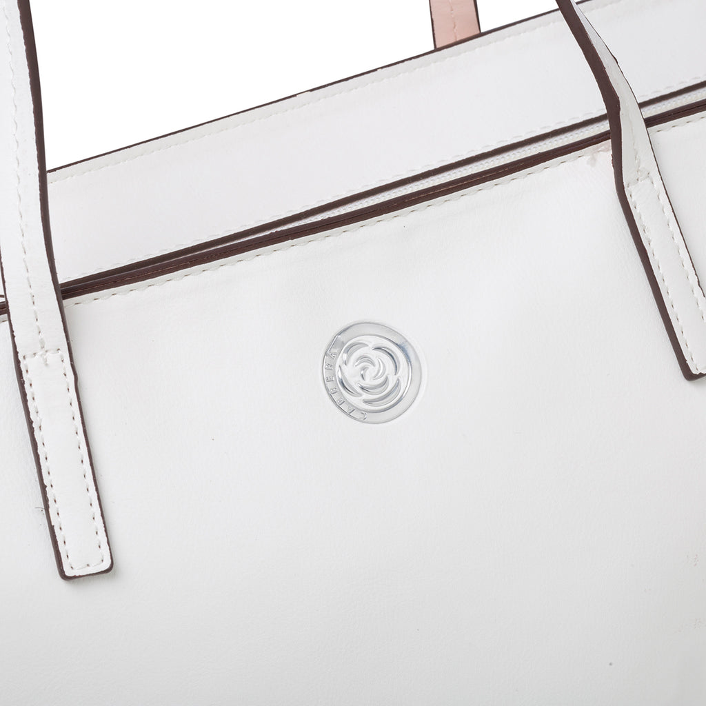 Borsa a spalla bianca con logo in metallo Carrera Jeans Sally