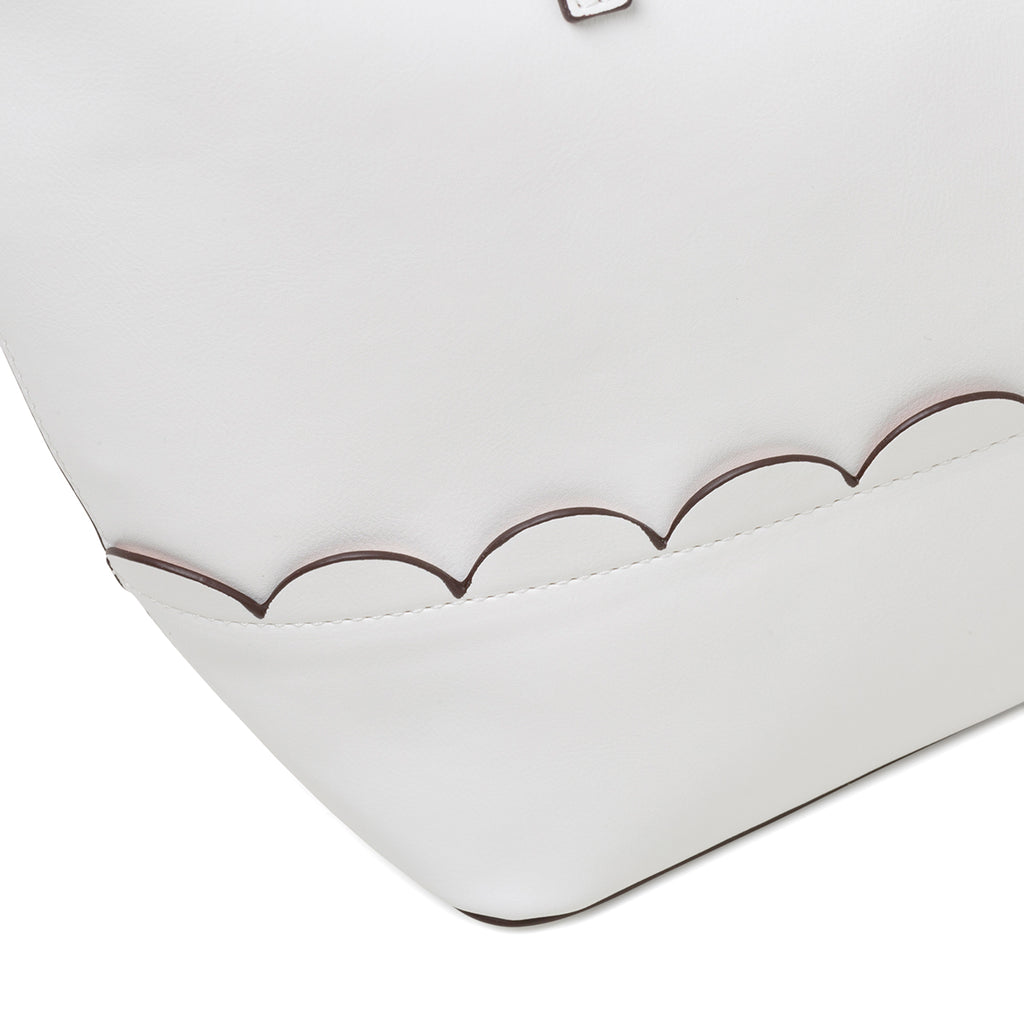 Borsa a spalla bianca con logo in metallo Carrera Jeans Sally