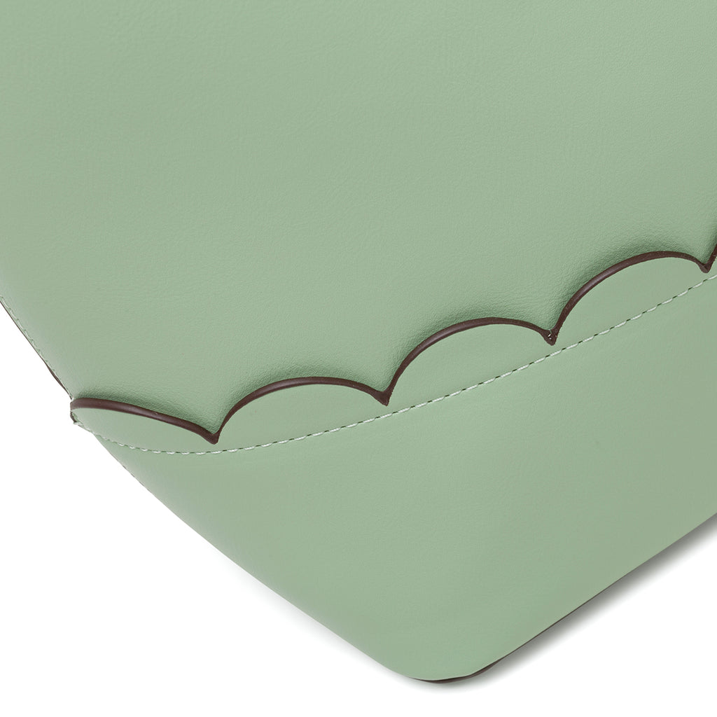 Borsa a spalla verde con logo in metallo Carrera Jeans Sally