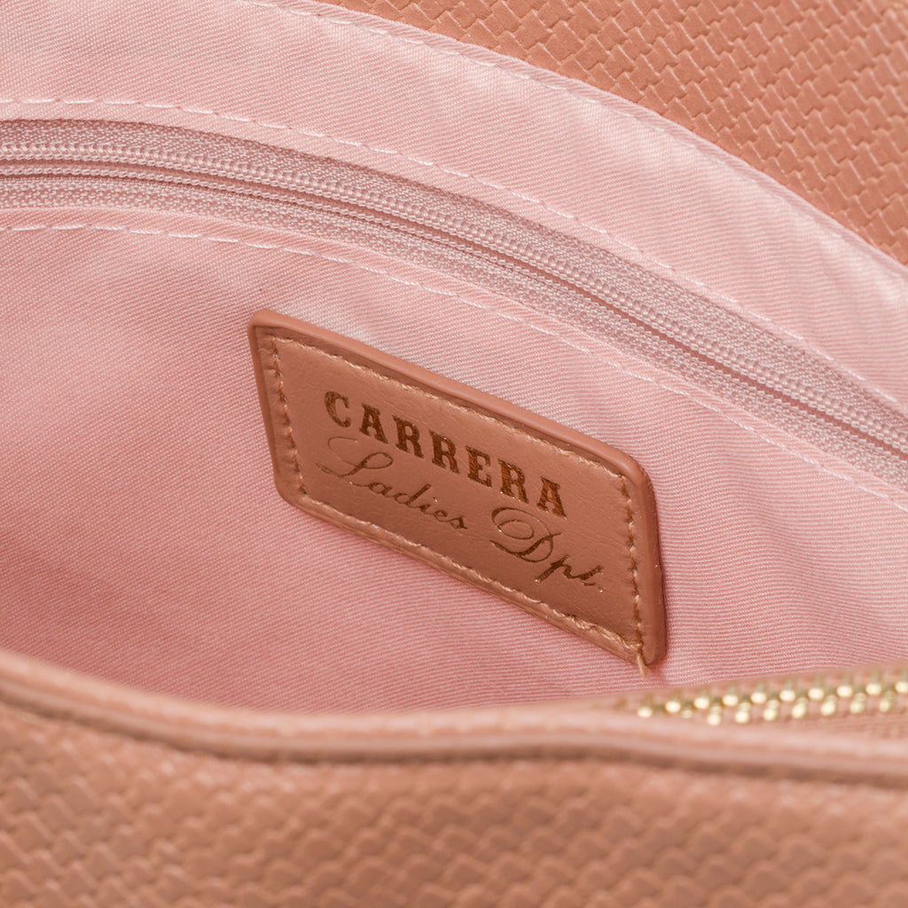 Borsa a spalla color nude con logo in metallo Carrera Jeans Annalise