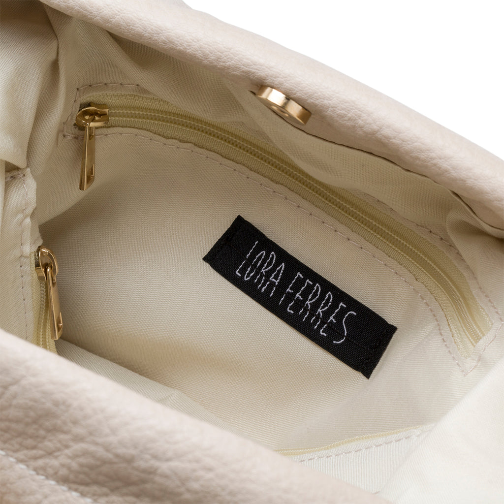 Borsa a spalla beige con manici a catena Lora Ferres