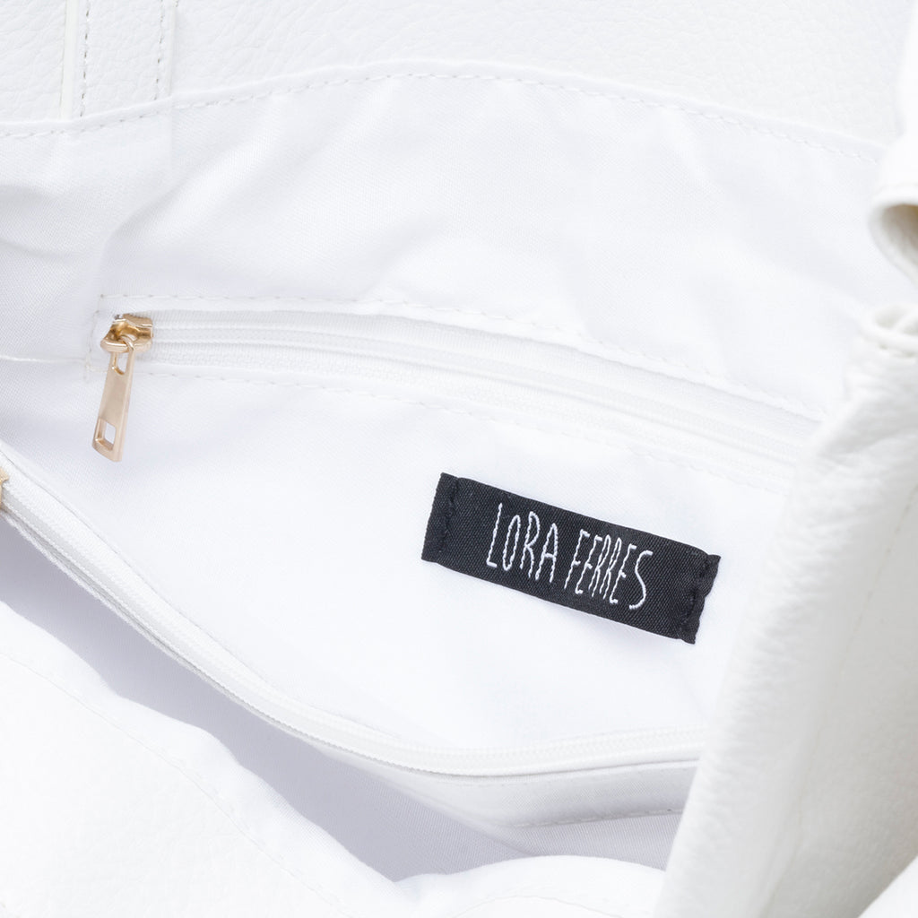 Borsa a spalla bianca con piccole borchie Lora Ferres