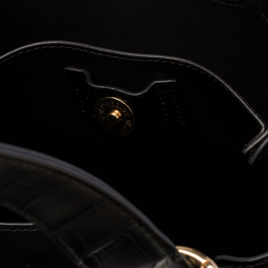 Borsa a spalla nera in "pelle vegana" effetto cocco Call It Spring Vannna