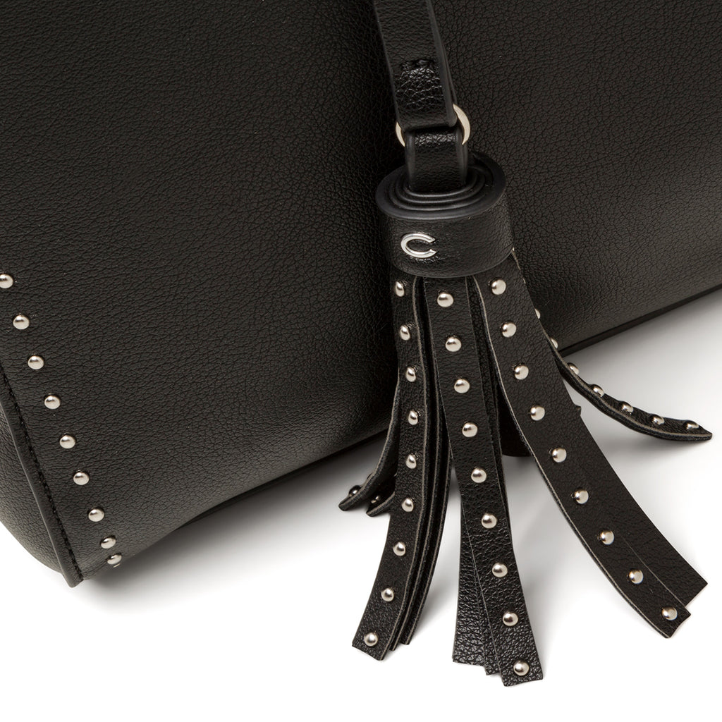 Borsa a spalla nera da donna con borchiette Carriera Allie