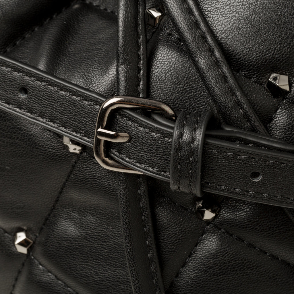 Borsa a secchiello nera con borchiette Lora Ferres