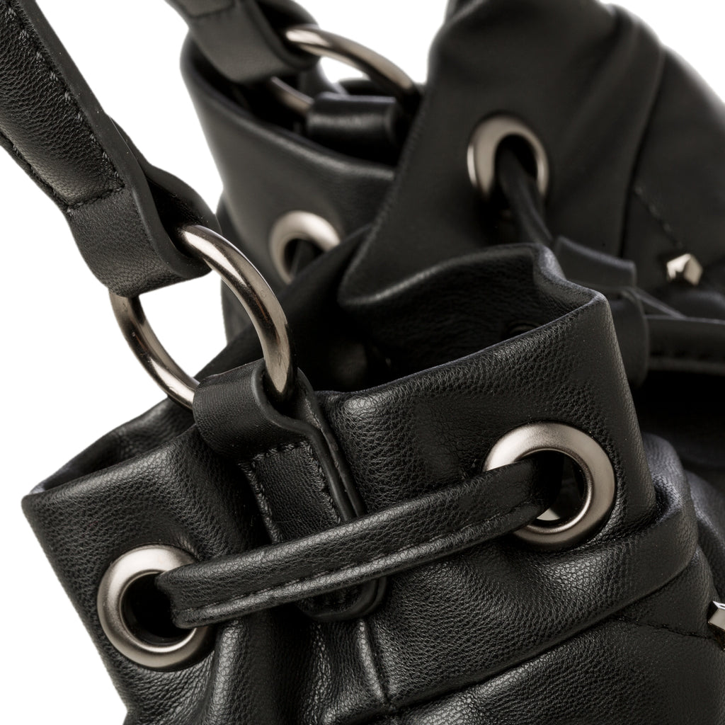 Borsa a secchiello nera con borchiette Lora Ferres