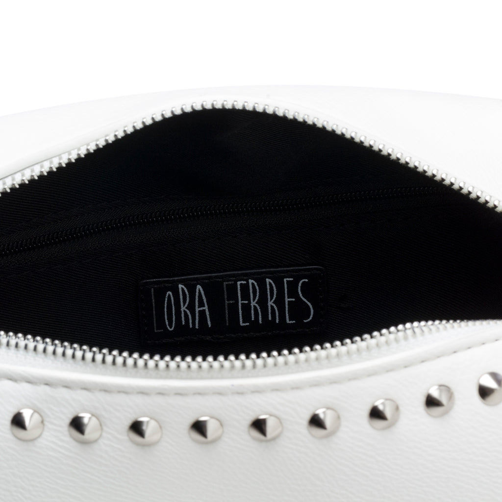 Borsa a mano bianca con borchie in metallo Lora Ferres