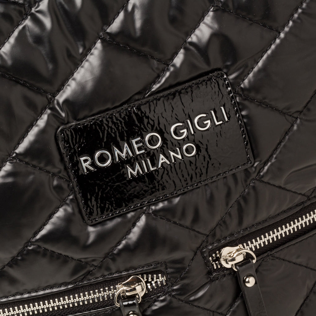 Borsa a mano nera trapuntata da donna Romeo Gigli Milano Reagan