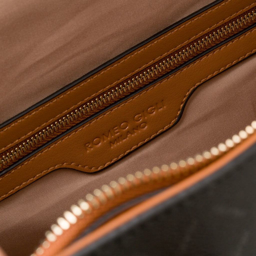 Borsa a mano nera da donna Romeo Gigli Milano Gama