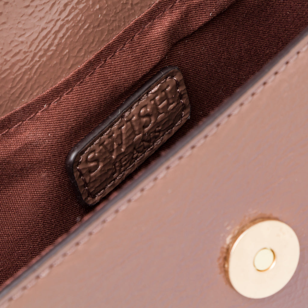 Borsa a mano marrone da donna con logo in metallo Swish Jeans