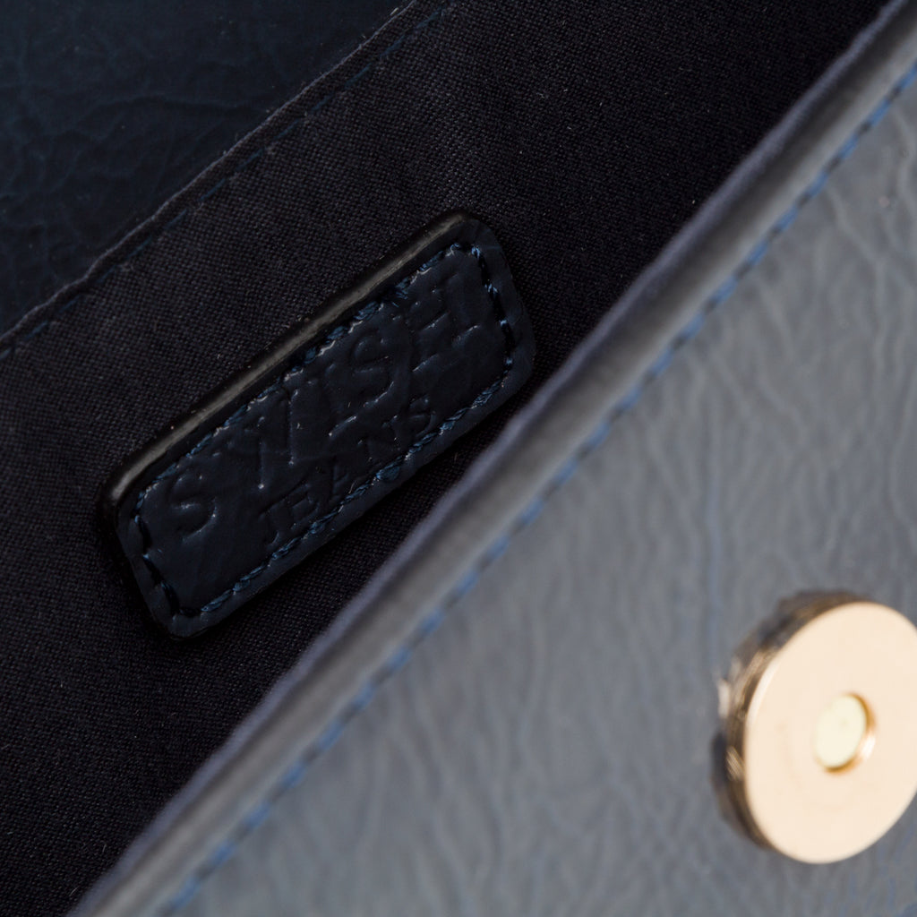 Borsa a mano grigia da donna con logo in metallo Swish Jeans