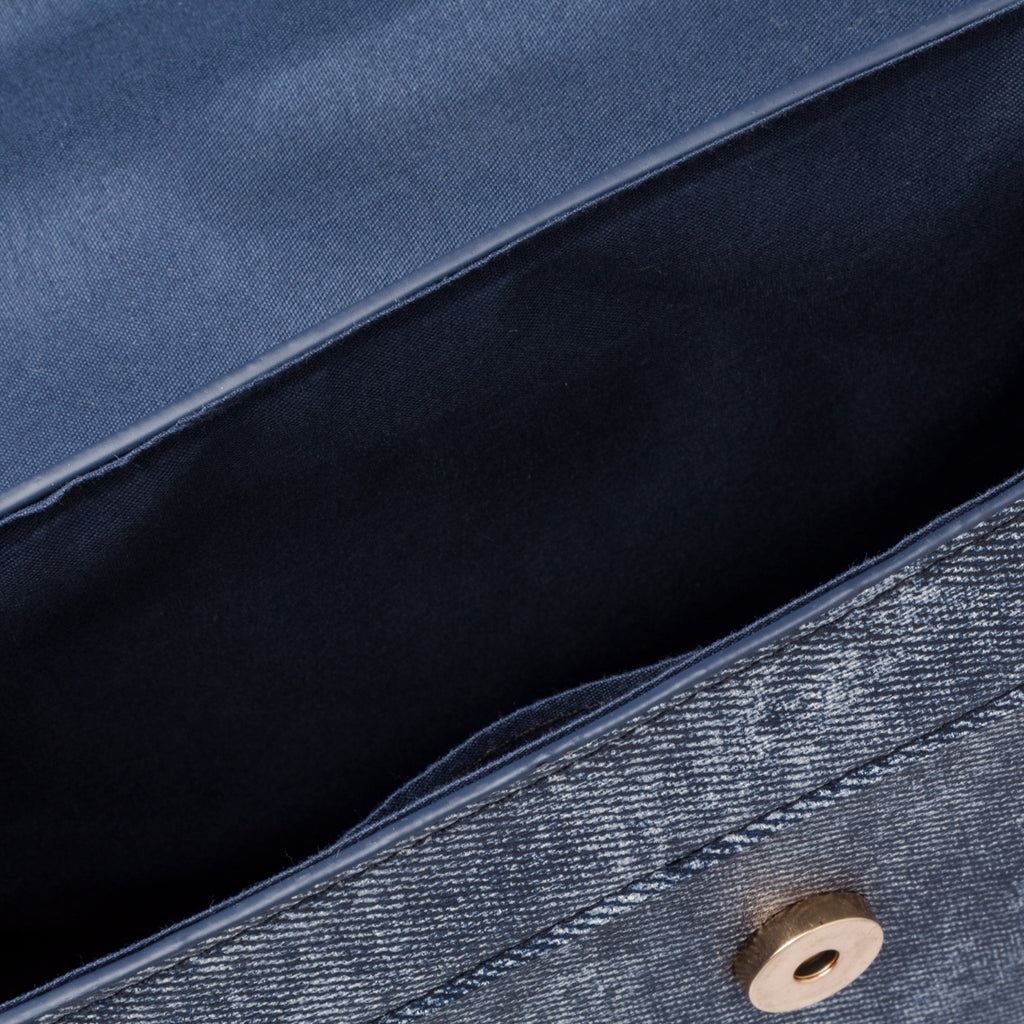 Borsa a mano blu jeans da donna con pendaglio Lora Ferres