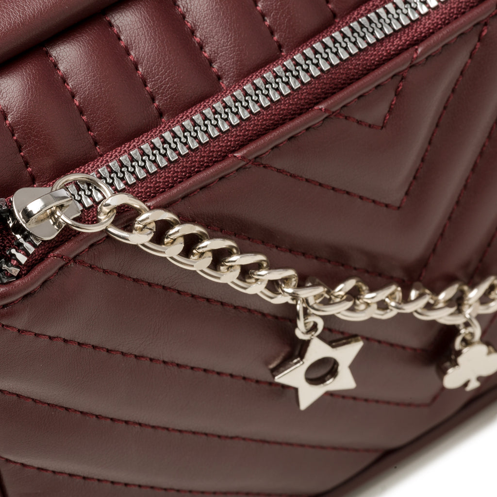 Borsa a tracolla bordeaux effetto trapuntato Lora Ferres