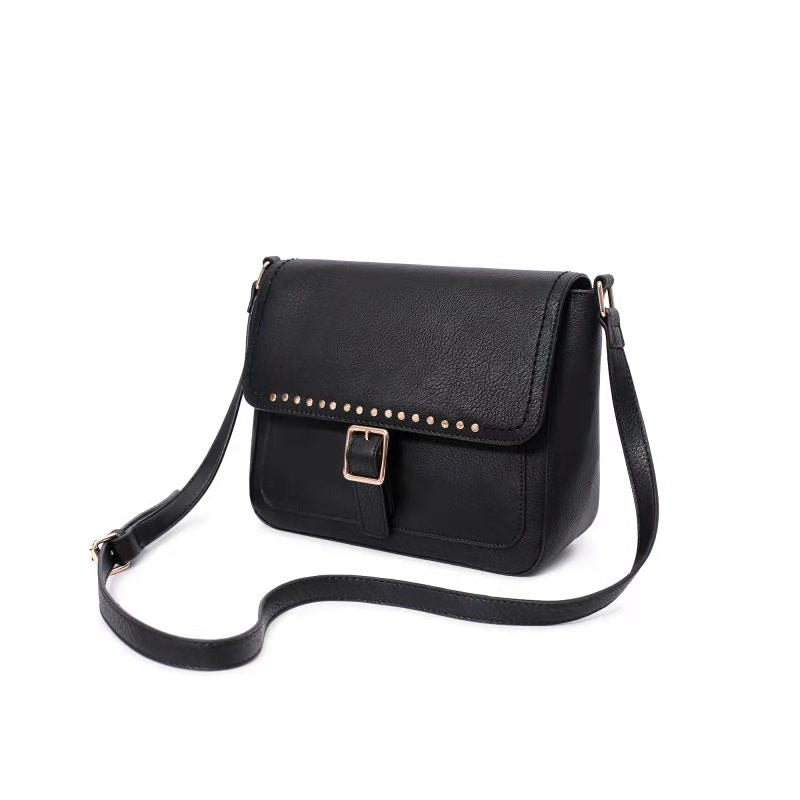 Borsa a tracolla nera con piccole borchie Lora Ferres