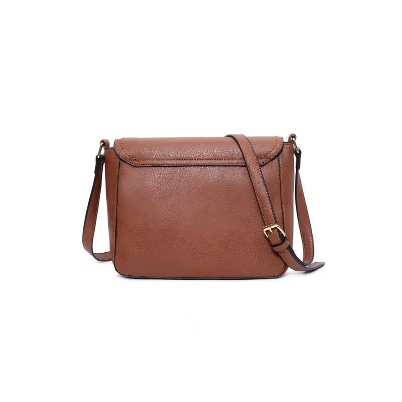 Borsa a tracolla color cuoio con piccole borchie Lora Ferres