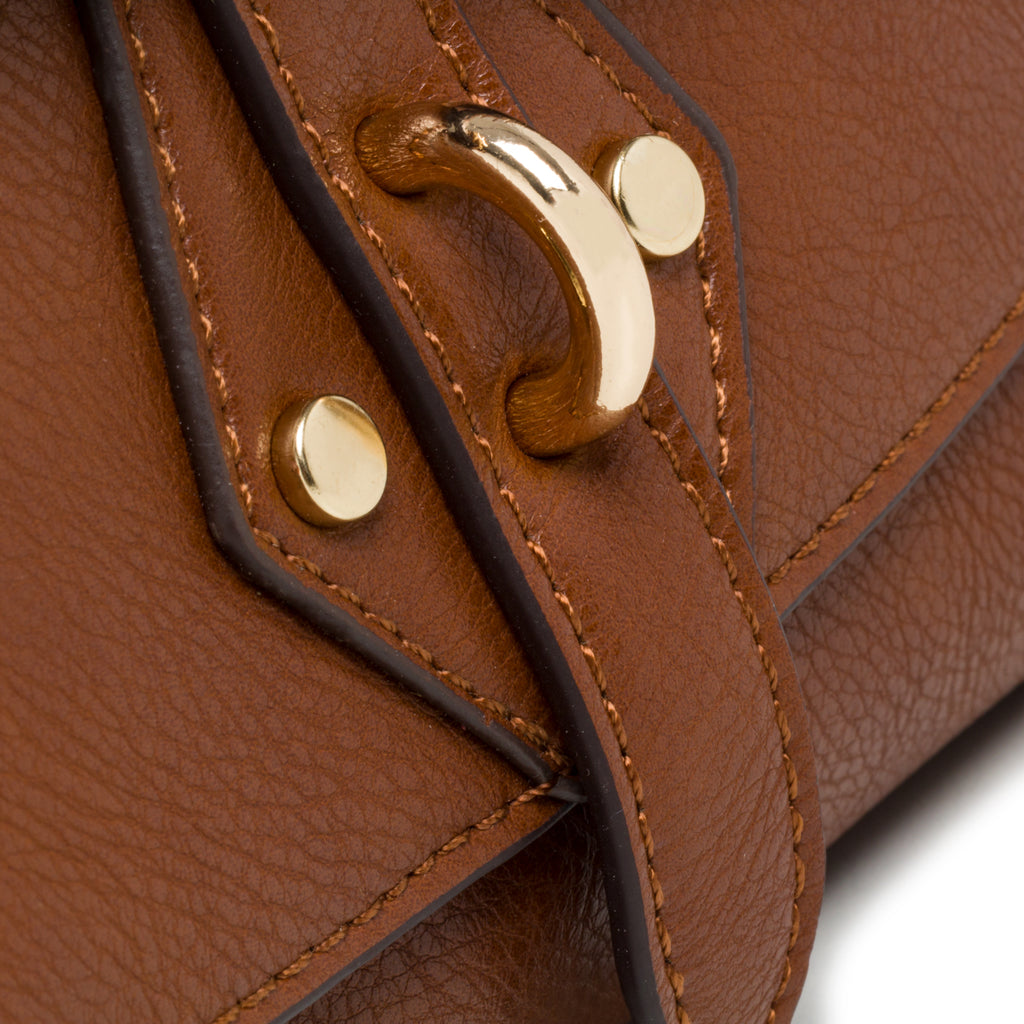 Borsa a tracolla marrone con chiusura ad incastro Carrera Jeans Aura