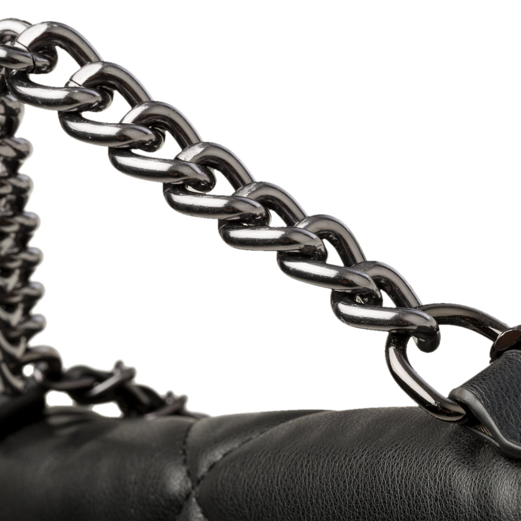 Borsa a tracolla nera effetto trapuntato Lora Ferres