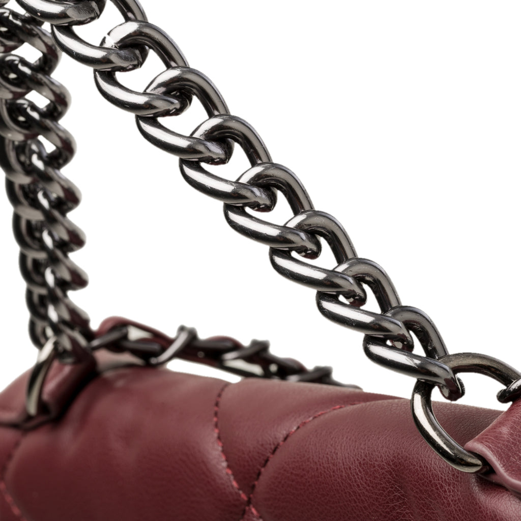 Borsa a tracolla bordeaux effetto trapuntato Lora Ferres