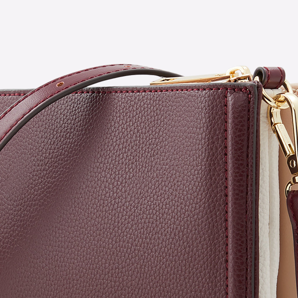 Borsa a tracolla rosa con portachiavi ALDO Riessi