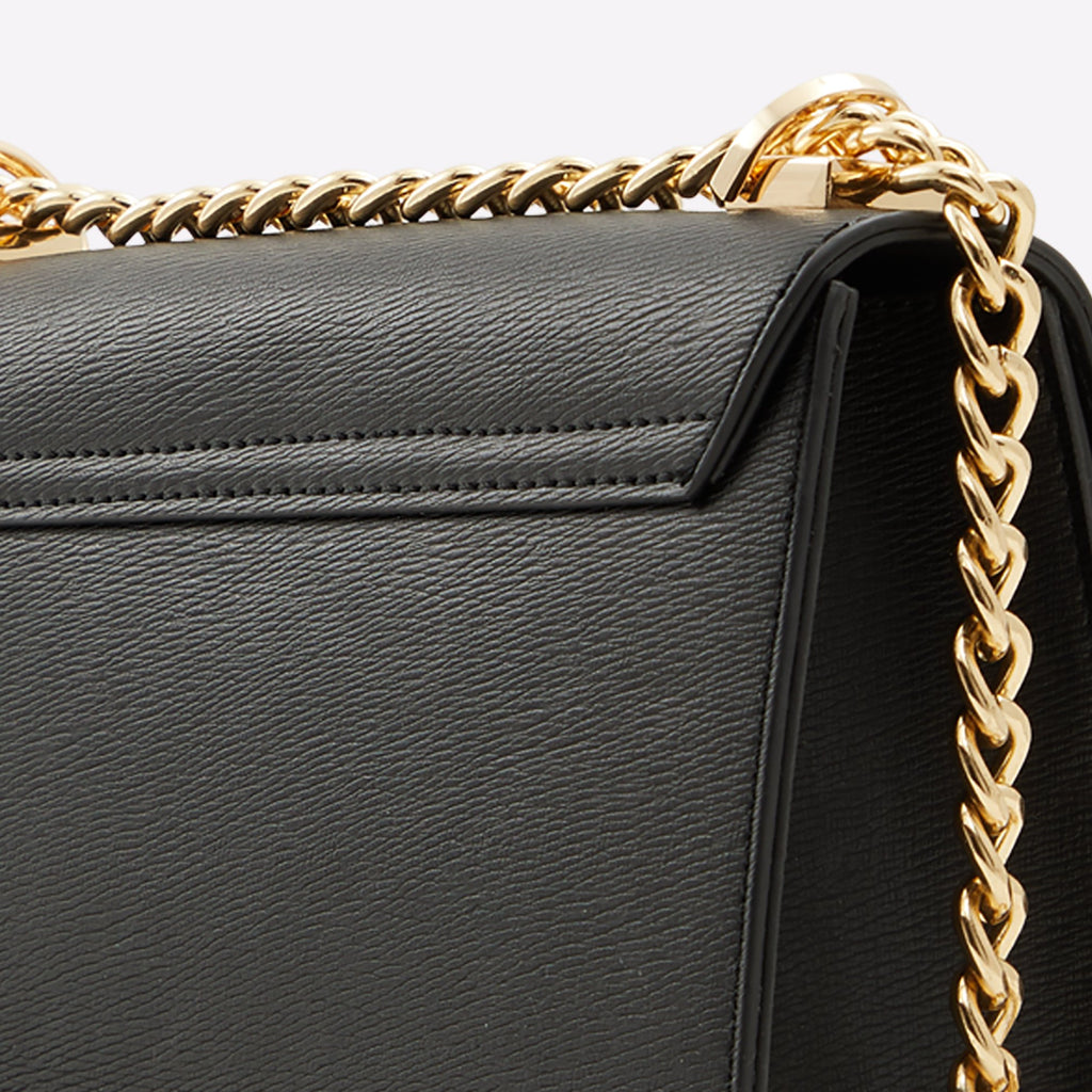 Borsa a tracolla nera con catena decorativa ALDO Sevorewen