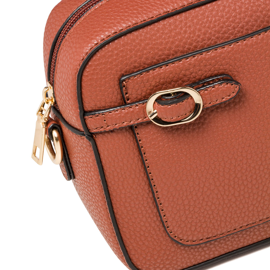 Borsa a tracolla color cuoio da donna con logo in metallo Swish Jeans Alina