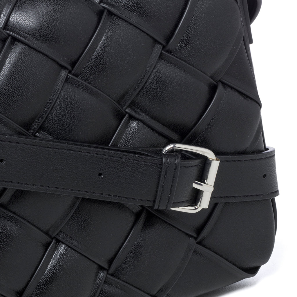 Borsa a tracolla nera in pelle vegana effetto intrecciato Call It Spring Crisscross