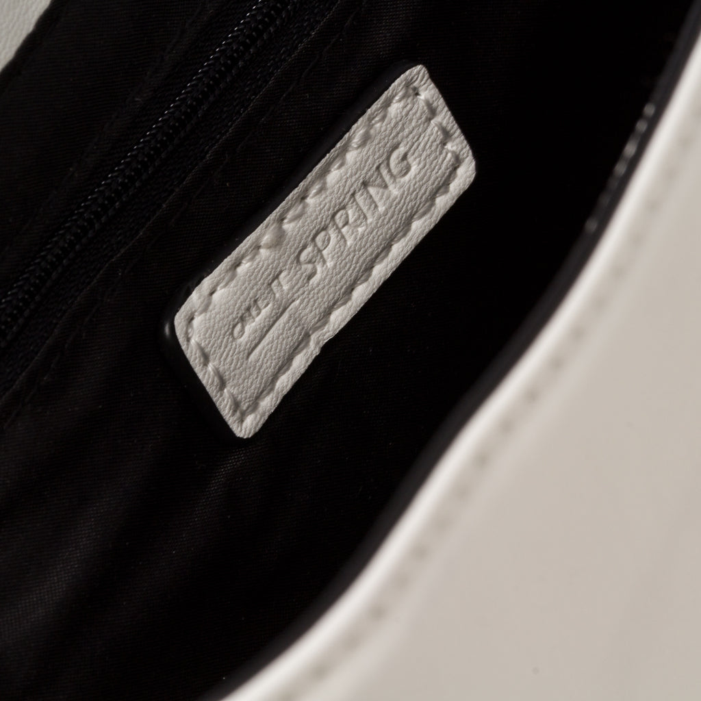 Borsa a tracolla bianca da donna in pelle vegana trapuntata Call It Spring Hamptons